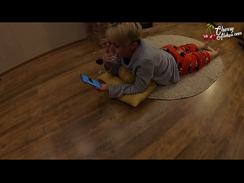 ❤️ Verrückte Blondine lutscht riesigen Schwanz und hüpft darauf herum - Analsex ❤❌ Russian porn bei porn de.ttsex.ru ❌️